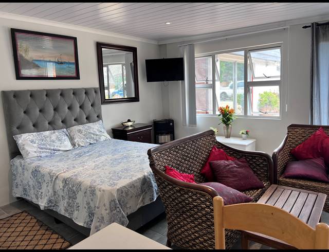 0.5 BEDROOM APARTMENT TO LET IN TABLE VIEW